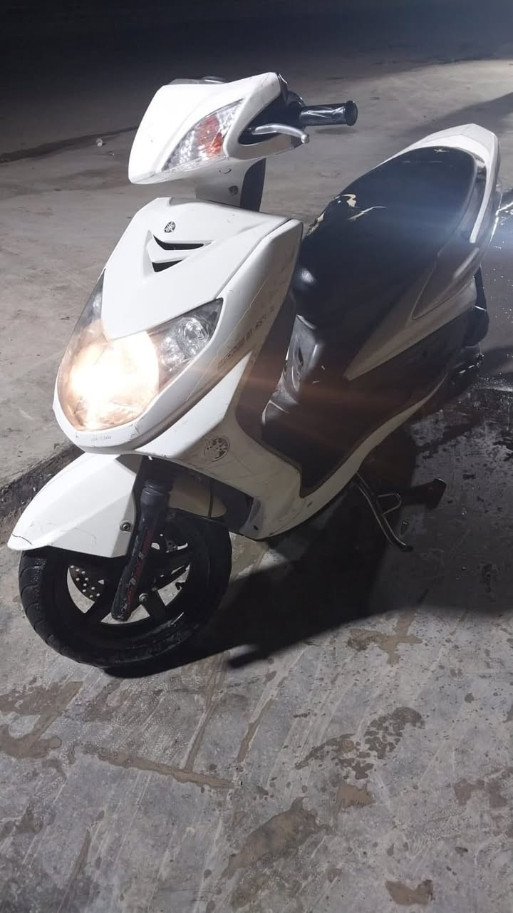 دراجه سكنس البيع
الدراجه خير من الله نضيفه 
شلعه ومعدل فوال 
دراجه ما طالعه اهواي كله بلادي وختم واحد وخير من الله. وين ما يعجبك اخذ وفحص 
عنواني بغداد الزعفرانيه 
راقم هاتف ***********
السعر 680 وبيه مجال حك الجيه
