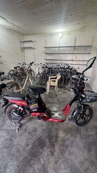 دراجة كهربائية • شهر واحد • ٥ بطاريات