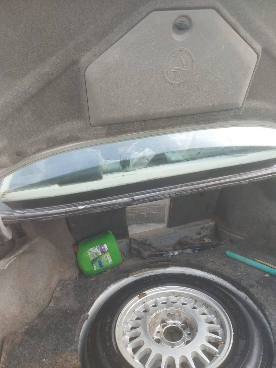 السلام عليكم خوان بي ام ٧٣٥ للبيع رقم بصره ألماني  موديل ٩٢مكانها بصره مكفوله من الصبغ والضربه كير محرك اكسل بالكارتون حداده كلش حلوه غرفه جديده سياره بلاد عظمتها تخبل لايت زنون كهربائياتهاكلها شغاله دعاميه كدام مابيها وسنويتها ضايعه بيها كتاب فقدان كامل حتى من المرور سعر ٢٧ موسعرها بس مستعجل علبيع مداور ثاني يوم 
***********
***********
