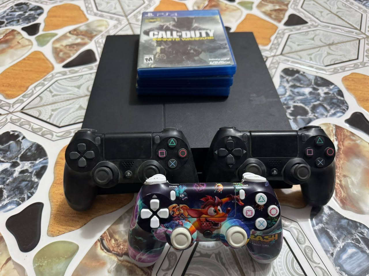 بلي فور نضيف نضافته 90% ويا 3 اقراص و3 جوستيكات بس بيهن خلل ميشحنن 175 الف مكاني نجف


**إذا كنت صاحب هذا الإعلان وتريد حذفه لأي سبب، رجاءا أرسل رسالة إلى الدعم الفني**