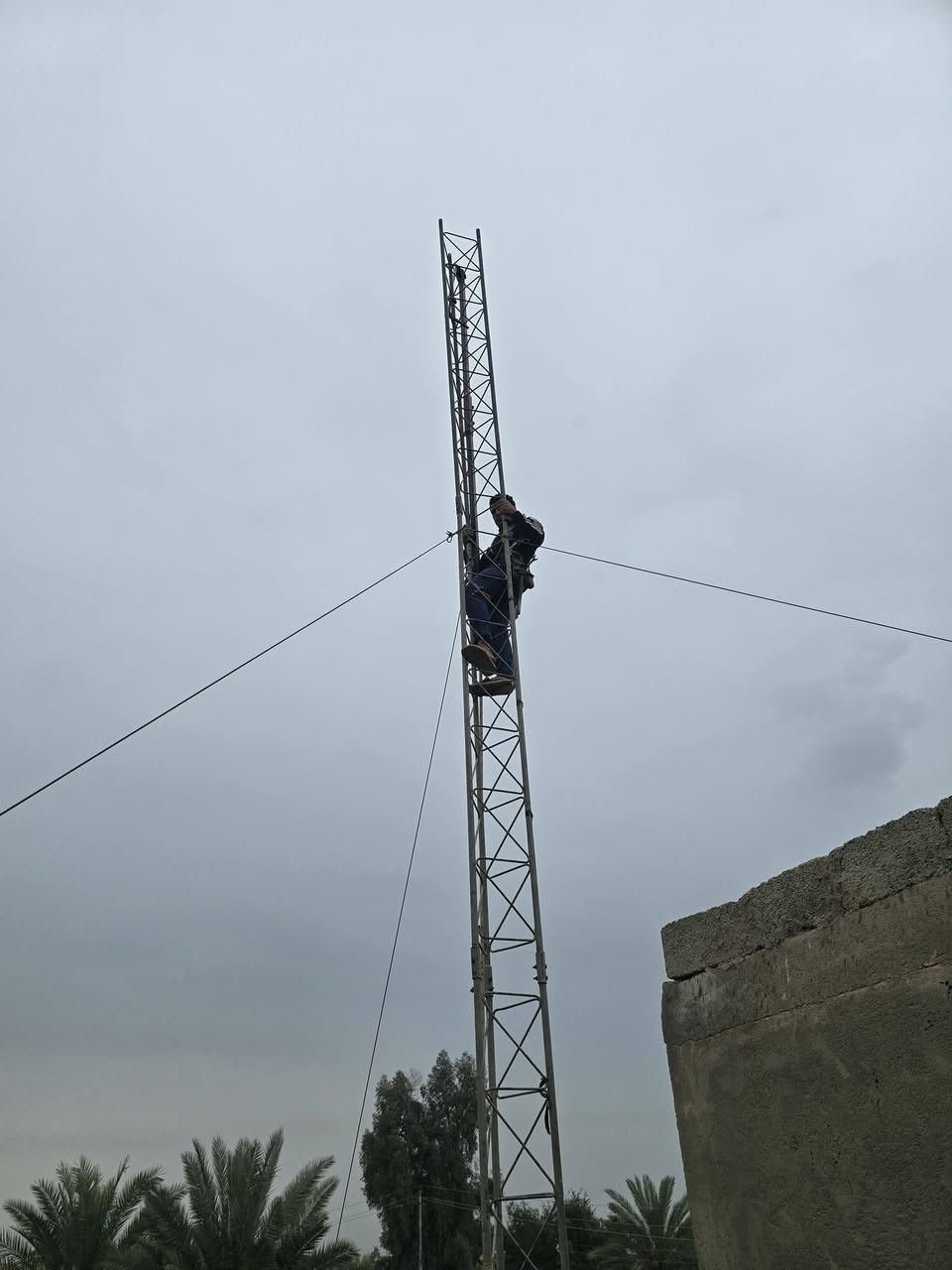 تم تفصيخ ونصب ١٨ م كربلاء طويريج.
***********
علاء
