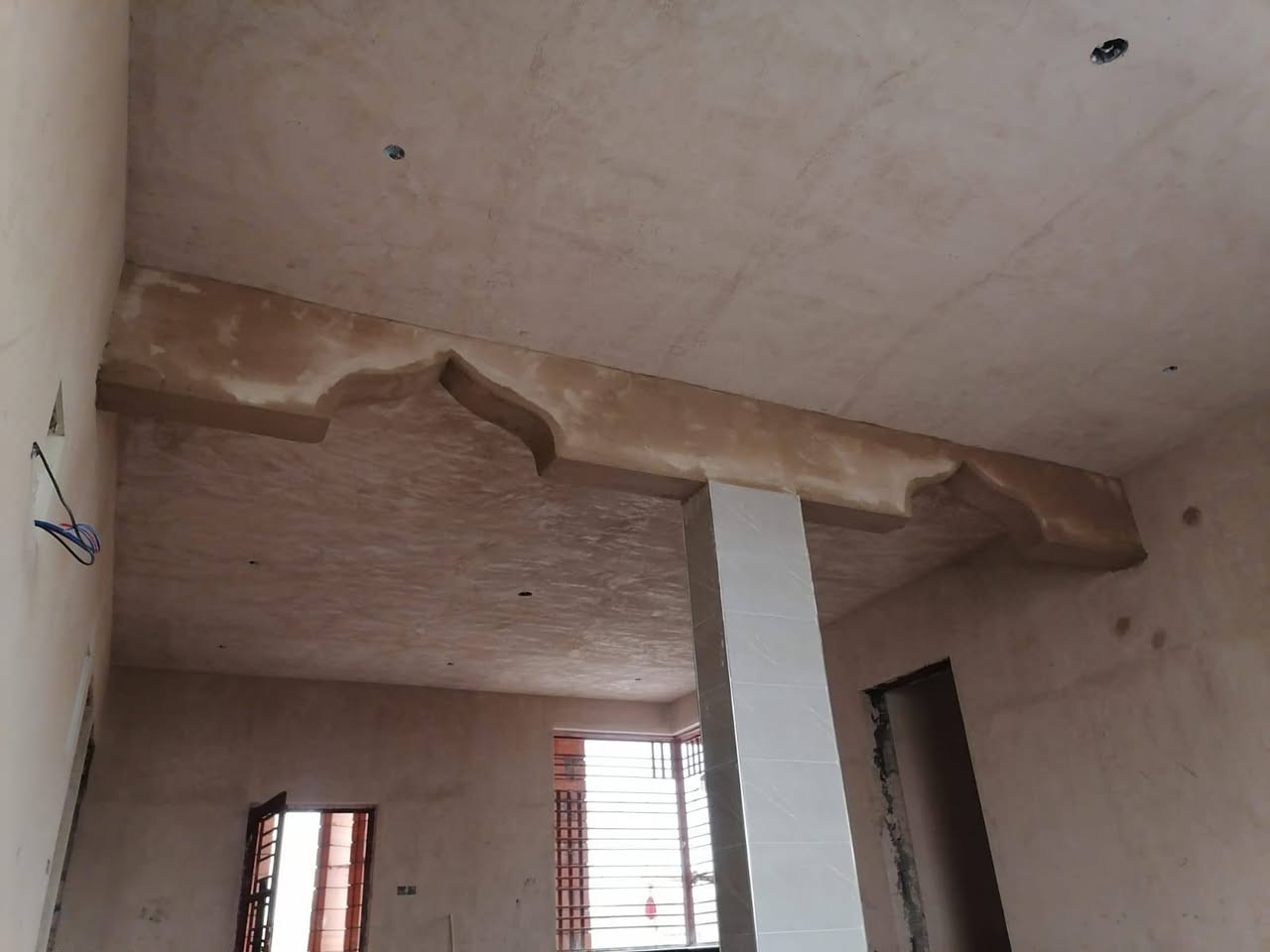 سلام عليكم
يوجد كادر صطار درجه اولى 
صب ناعم خشن تصعيد مواد
***********
