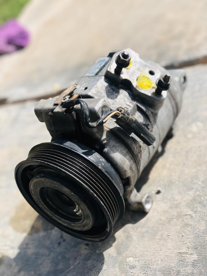 كمبريسر ياباني 3 برغي 
بخاخات +مجاول  اصليات حاويه 
قيم واخذ باليرضي الله ما اعرف سعرهن


**إذا كنت صاحب هذا الإعلان وتريد حذفه لأي سبب، رجاءا أرسل رسالة إلى الدعم الفني**