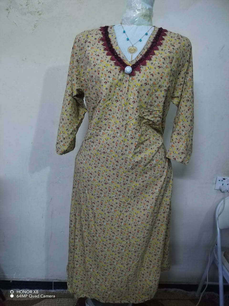 يتوفر لدينا خياطه دشداشه كلوش عدل قماش ايطالي الثقيل درجه اولى دواخله اوفر بسعر 10الاف ويوجد لدينا خياطه حسب الطلب للطلب مراسلة على الواتساب ***********
