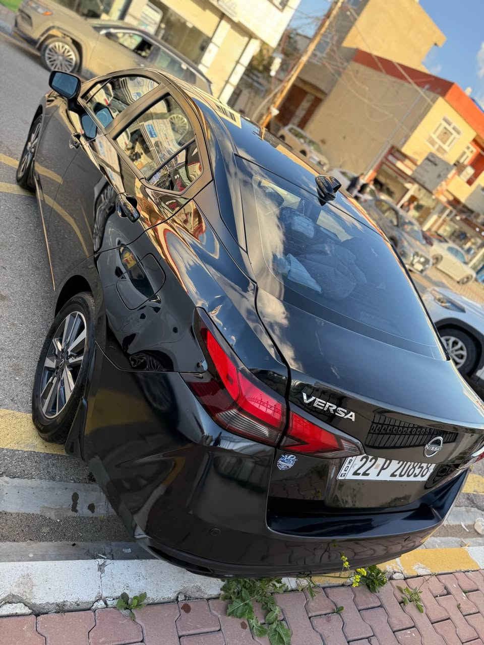 سلام عليكم
🚘 نيسان فيرسا 2024– فئة SV

✨ المواصفات:
 • تشغيل بصمة
 • رادار أمامي / خلفي / جانبي
 • حساسات خلفية
 • نظام Auto Stop
 • تحكم ستيرن جهتين
 • داخل لونين
 • ويل كروم
 • وباقي مواصفات الـ SV المعروفة

📌 الملاحظات:
 • سياره فقط صندوق صبغ بجم كبس بدون دواخل 
• رقم أربيل
 • سنوية جديدة
 • شرط التحويل

🚗 السيارة مرتبة وحلوة وجاهزة، بدون أي نواقص

📍 الموقع: كركوك
السعر 130وبيها مجال بسيط 
📞 *********** كركوك, العراق
