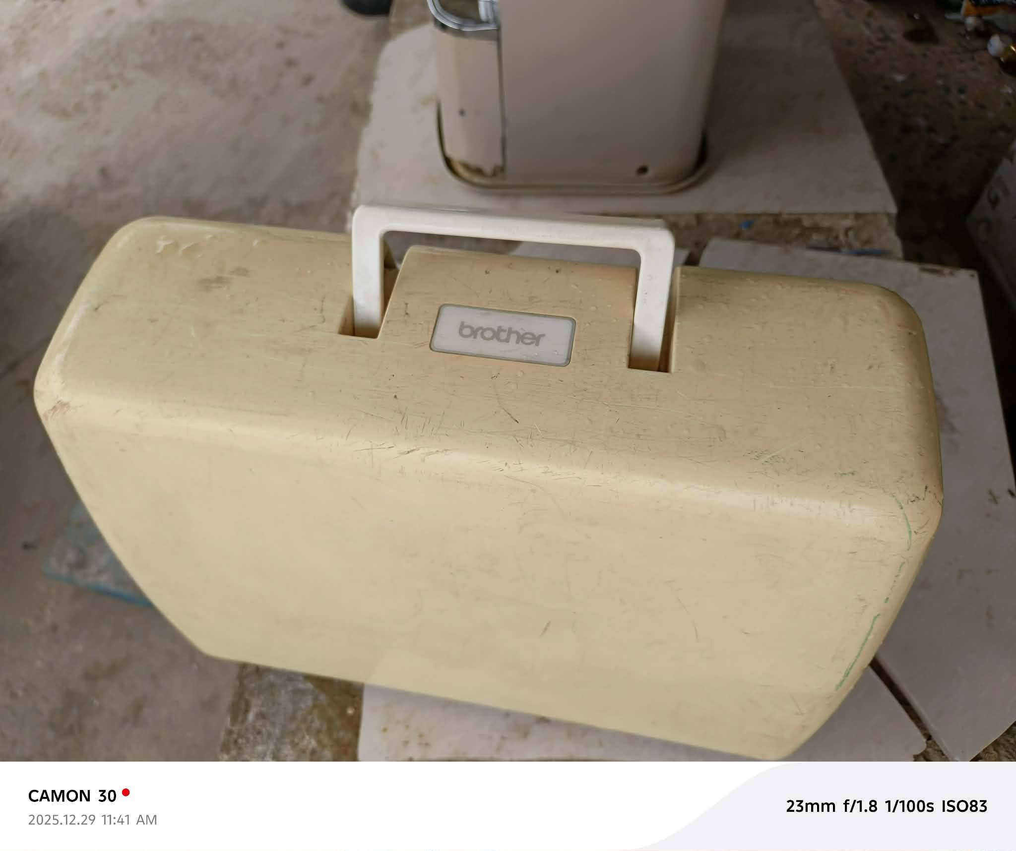 غراض للبيع
الـتواصل على الخاص او الاتصال
على الرقم ***********
