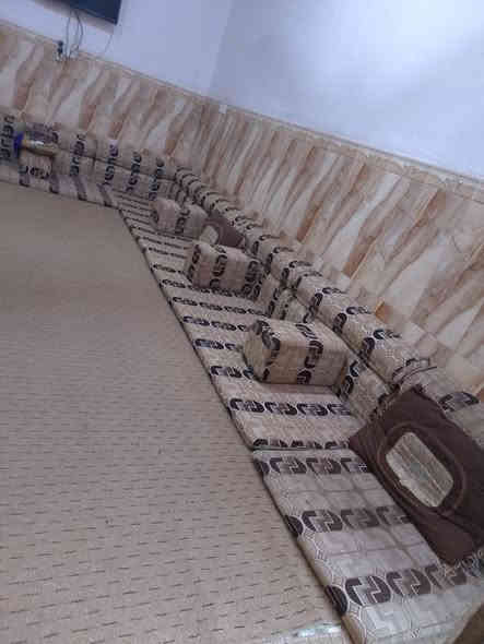 جلسة عربيه نظيفه ١٥ متر للبيع منطقة حي رفعت رقم الموبايل ***********
