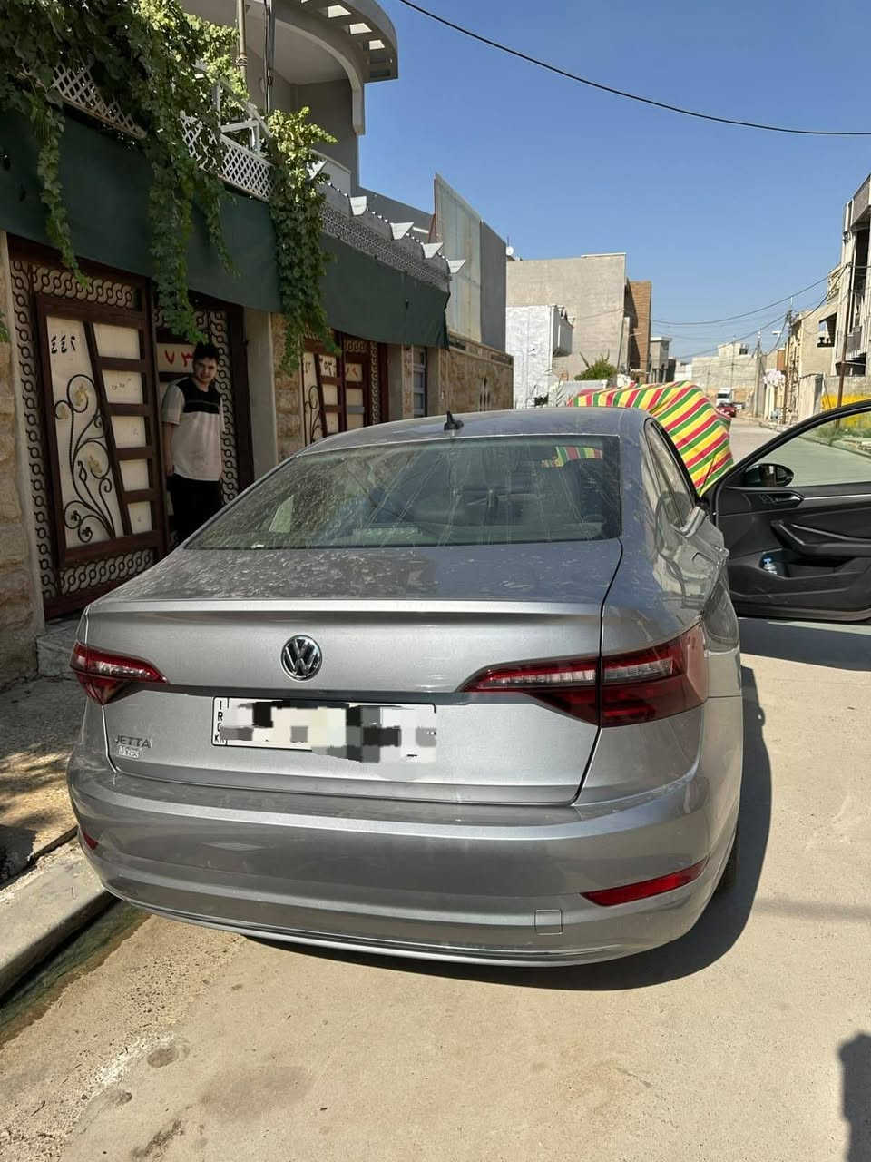 السلام عليكم...
للبيع... سيارة جيتا 2020 ماشية (٧٠ الف ميل) لون رصاصي ضرر جاملغ فقط...رقم دهوك... شرط التحويل
للتواصل واتساب فقط
 ***********
