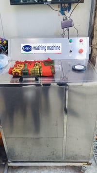 غسالة دبات  للبيع  نقصهة فرش وبوربرين كلش نضيفة السعر 550  07712357148