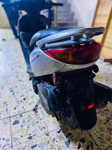 دراجه بريز بغبغاء دراجه بحال الوكاله صار 10 ايام من نزلت من الرمبه كفاله عامه سعر مليون وبيهة مجال قليل مكاني مدينه الصدر قطاع 32 للستفسار هاذه الرقم ( ***********‬‏ )
