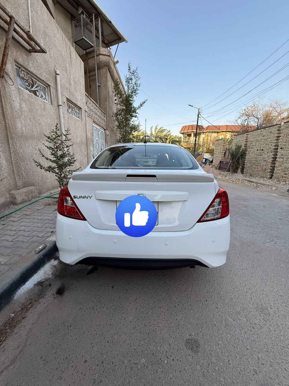 نيسان سني للبيع موديل ٢٠ 
ماشية ٣٨ الف 
مكفولة السيارة 
سعرها ١١٠$ وبيه مجال 
***********
