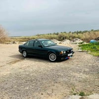 BMW e34 525  سياره موديل ١٩٩٢ رقم بغداد دولي سياره بلادي بدون ضربه فقط...