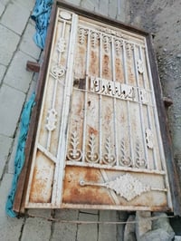 باب ثقيل • مطلي • ١٥٠