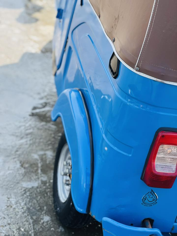 سلام عليكم تكتك البيع موديل 22شهر 9 بل سنويه 23 
مرقم سنويه بسمي تكتك خير من الله مكينه كفاله 
هاذه رقمي ***********  خاص مغلق
