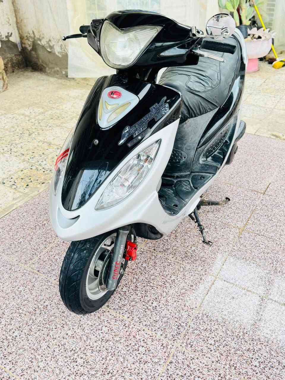 السلام عليكم 
كامكو v2 للبيع مكفوله كفاله عامه برغي مامفتوح كلها شغاله 
مديل 13
سعر 775 وبيها مجال 
رقمي ***********
