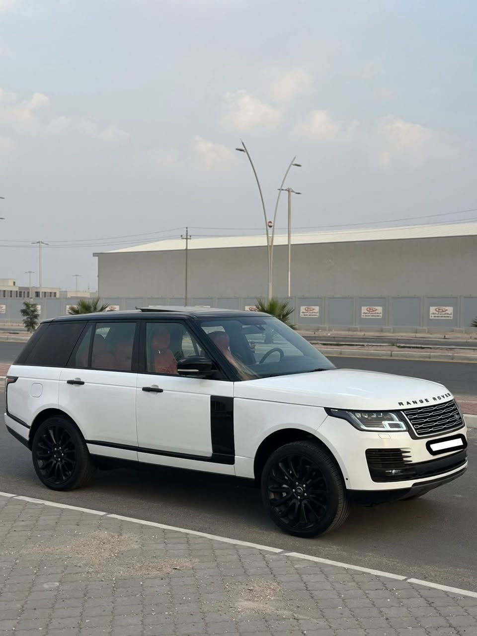 مستعجل بلاش للبيع ب175  رانج روفر خليجي وكالة سردار
ادوات بدون رقم دخول من الإمارات 

موديل 2014 محدث شكل 2021 
جديدة السيارة بمعنى الكلمة 

العنوان البصرة 
***********
