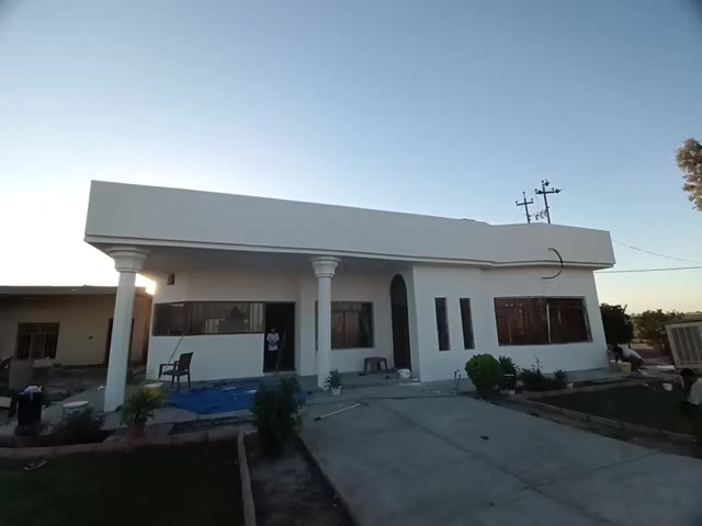 سلام عليكم اخواني هاي شغلي اليوم اي واحد يريد صبغ بيت يتصل رقم ***********
