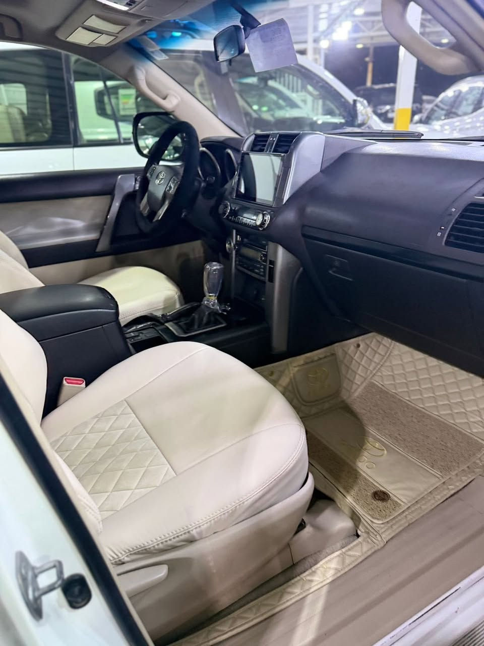 السلام عليكم برادو TXL. 2011 مكفوله من كلشي بيه بس بارد بسيط بلباب الخلفي رقم وهزه جديد السعر 275 وبيه مجال السياره جديده بعده بدون صبغ بدون تبديل العنوان بغداد الشعب الاستفسار ***********
