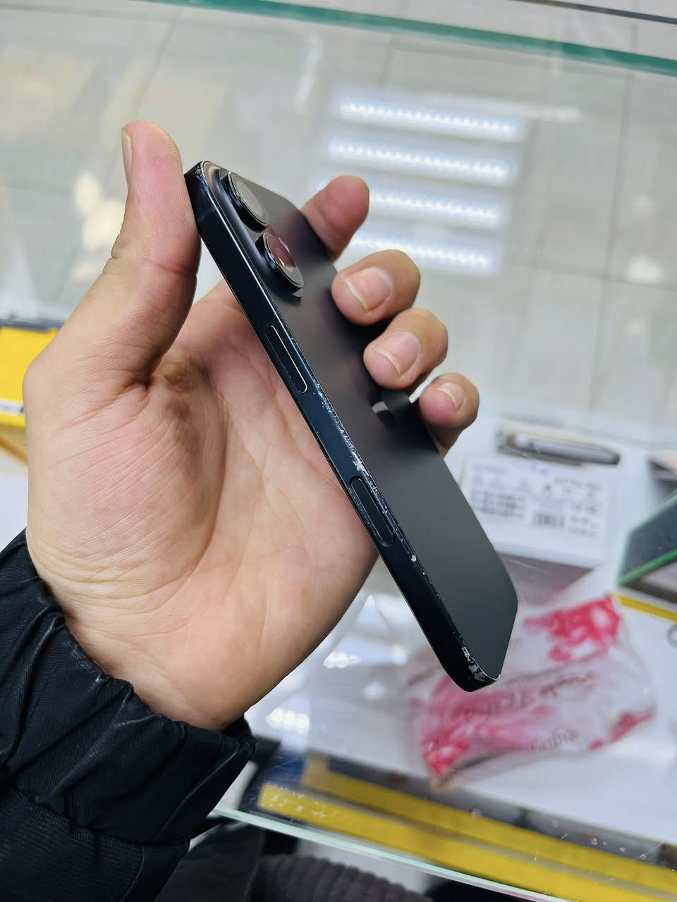 ايفون 16 عادي
بطارية 89‎%‎

ذاكره 256‼️

ماستر شرق اوسط 

ما مفتوح الجهاز وتر بروف

السعر 750 وبي مجال بسيط 

تواصل ***********
