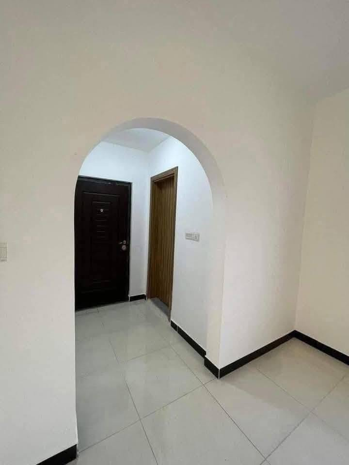 🏡 فرصة مميزة – دار للبيع في مجمع الأميرات 2

دار حديث وجاهز للسكن في موقع متميز ضمن مجمع الأميرات 2 / المربع الثالث.

🔹 المساحة: 250 م²
🔹 الدار جاهزة للسكن مباشرة
🔹 نازل بي قرض 75 مليون على المصرف العقاري
🔹 البيع بتطلوعة

للاستفسار ومعرفة التفاصيل أو تحديد موعد للمعاينة:

📞 ***********

ملاحظة: الدار تقع في منطقة هادئة ومخدومة داخل المجمع، وجاهزة للتسليم.
