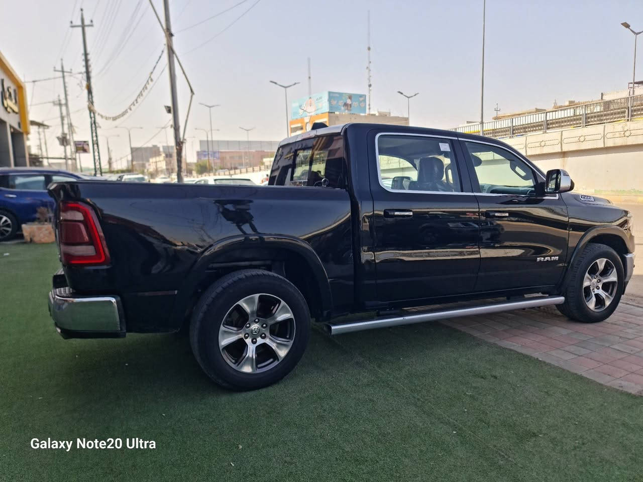 دودج رام سبورت DODGE
RAM SPORT 

الموديل : 2019

اللون : اسود 

المحرك : V8. 5.7L هيمي

 ماشية 127  

 حادث طارف الجاملغ والبنيد صور الحادث داخل المنشور*
  
المواصفات :

⭐️ دفع رباعي 4×4 .

⭐️ شاشة كبيرة .

⭐️ زنون الايت مع الكشاف .

⭐️  لايت LED .

⭐️  نظام التوقف الذاتي الخلفي

⭐️ بصمة تشغيل بصمات على الابواب 

⭐️ تشغيل عن بعد .

⭐️ مقاعد جلد رياضية اسود 

⭐️ المقاعد الاماميه تدفئة وتبريد . كهرباء

⭐️ تدفئة ستيرن . 

⭐️ المقاعد الخلفيه تدفئه 

⭐️ نظام خرائط  GPS . 

⭐️ حساسات امامية وخلفية .

⭐️ كاميرا خلفية دواره 

⭐️ دواسات جانبية . 

⭐️ تبريد خلفي.

⭐️ ⁠ويل حجم 20

⭐️ المرايا الجانبية قابلة للطي كهربائيا 

⭐️ الشباك الخلفي كهربائي .

⭐️ غطاء جلد للبودي الخلفي .

⭐️ دواسات البنزين والبريك قابلة 
       للتعديل كهربائياً. 

⭐️ هاند بريك كهربائي . 
 
⭐️ مرايا بخاصية التعتيم الذاتي 

السيارة جاهزه ومناقصها اي شي فضل من الله 

السعر 25000 $ الف دولار

 ⭐️- مكان السيارة فلوجة 
🌸***********./***********
