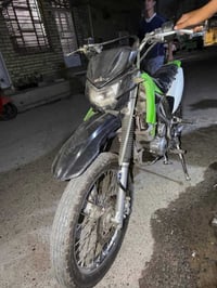 قفاز كاوساكي ياباني اصلي حجم مكينه 250cc klx250  5 نمر كير عادي  دبلات...