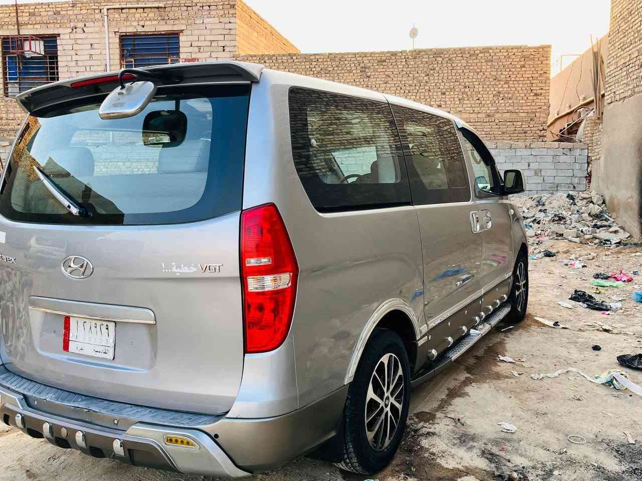 السلام عليكم
ستاركس موديل17
 بيه3قطع كوريه صبغ
مكينه توني حاطه كارتون
تخم تاير حداديه فول تبريد ثلج ويل Vlp درع ابو صوير
سياره جاهزه بيع فقط 
***********
