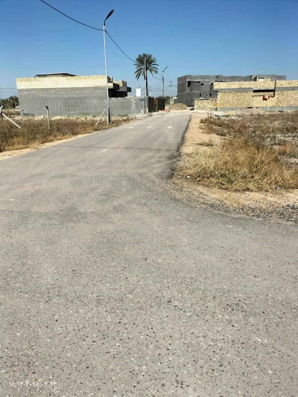 السلام عليك توجد لديه قطعه للبيع للبيع المساحه 200متر الواجهة 10ونزال 20 خدمات كامله ماء كهرباء ونادره اليليه وتبليط شوارع مركز صحي صيدليه أسواق المكان بابل حله ورديه داخل يم علي ابن الحسن المثنى تبعد عن المركز 5دقايق وعليه خط كيات تقسيم جديد وبيه بناء السعر امناسب ويوجد معمل غاز يمه الاستفسار اكثر الاتصال على الرقم *********** طابو سند 25 تحويل مباشر بسم المشتري
