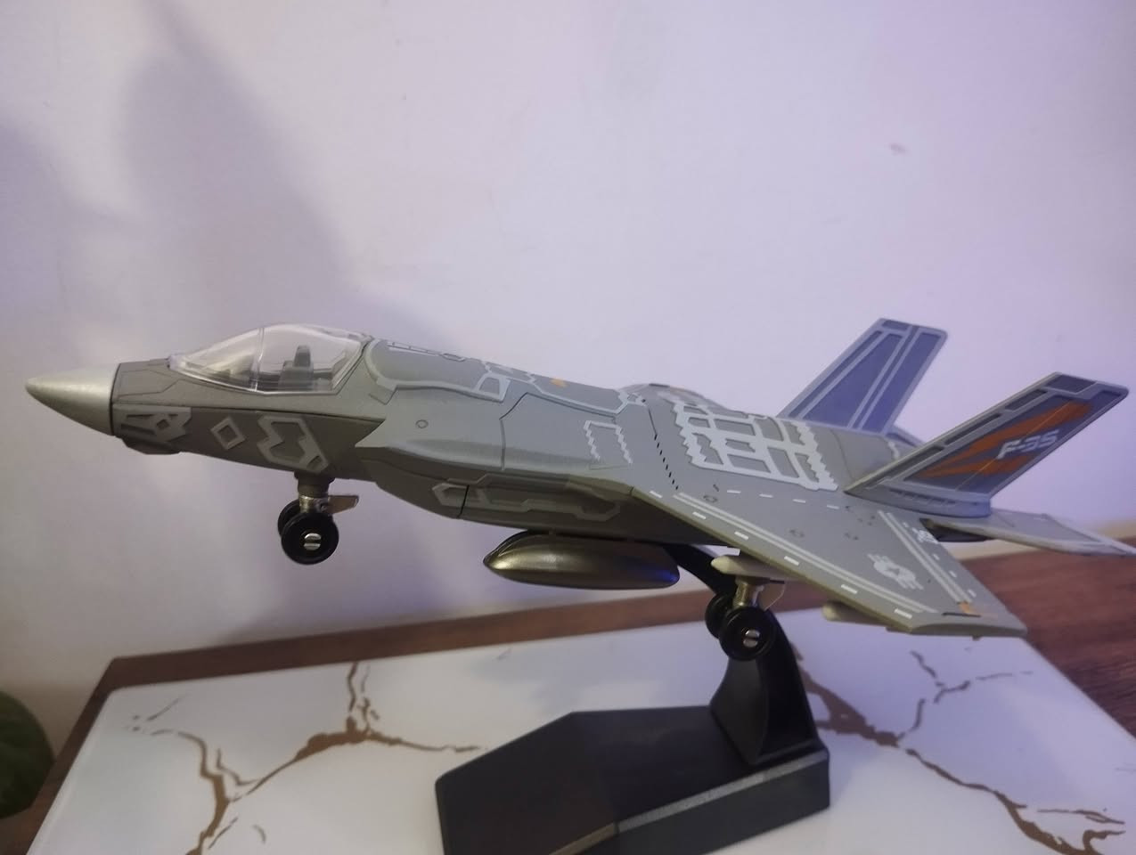 طائره F35 بلاسستك رزن .تواصل خاص


**إذا كنت صاحب هذا الإعلان وتريد حذفه لأي سبب، رجاءا أرسل رسالة إلى الدعم الفني**