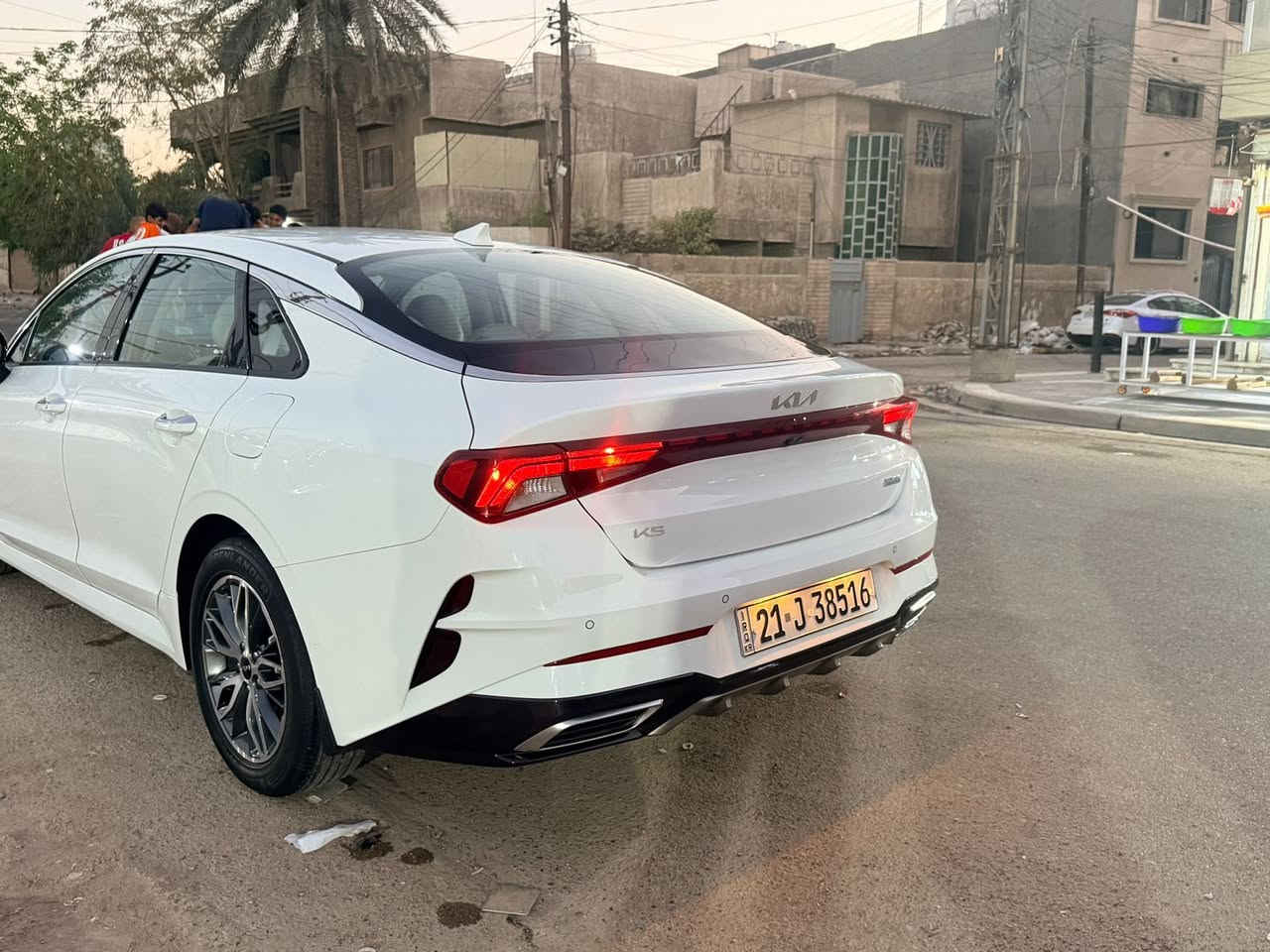 السلام عليكم k5مديل2023فول عدل الفتحه مكفوله كفاله عامه بيه رصعتين بل بنيد السعر205وبيه مجال ماشيه55 العنوان بغداد البلديات ***********
