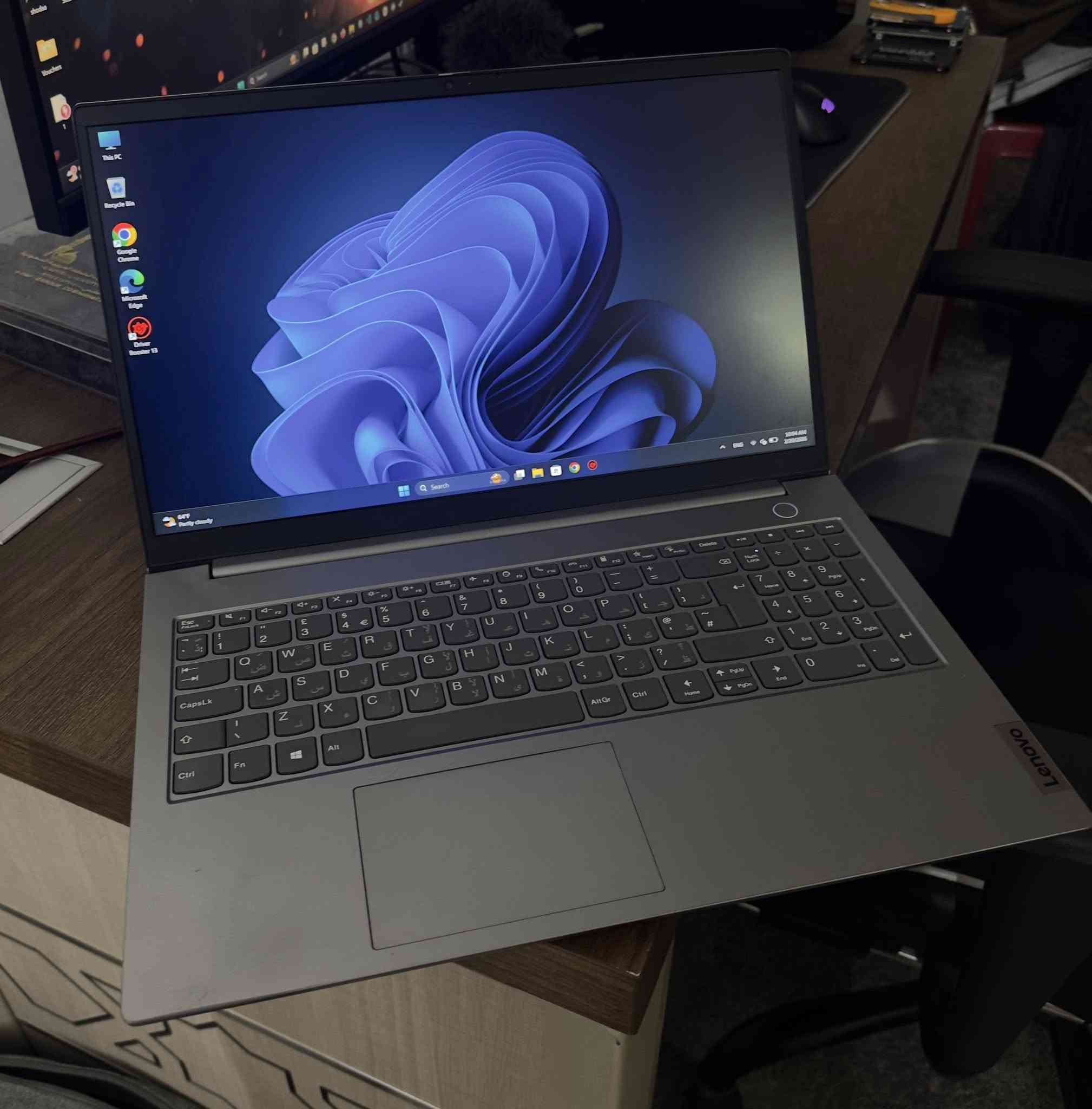 لابتوب لينوفو thinkbook 15 G2
المواصفات 
كور اي 7 الجيل 11 
رام 16 
الهادر 500GB m.2
للبيع السعر 500 الف 
للتواصل الرقم ***********
متواجد واتساب
