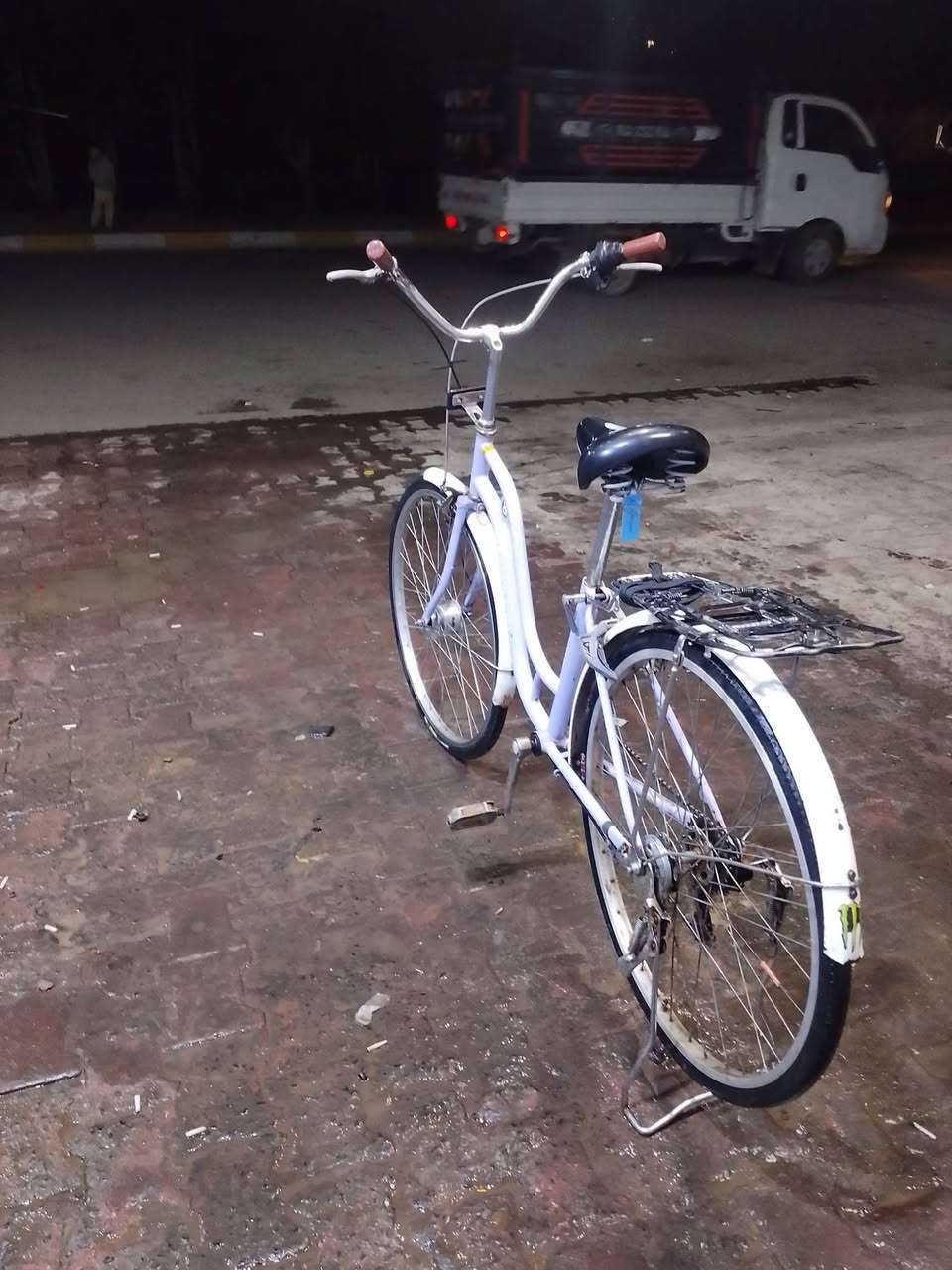 للبيع التواصل ***********
