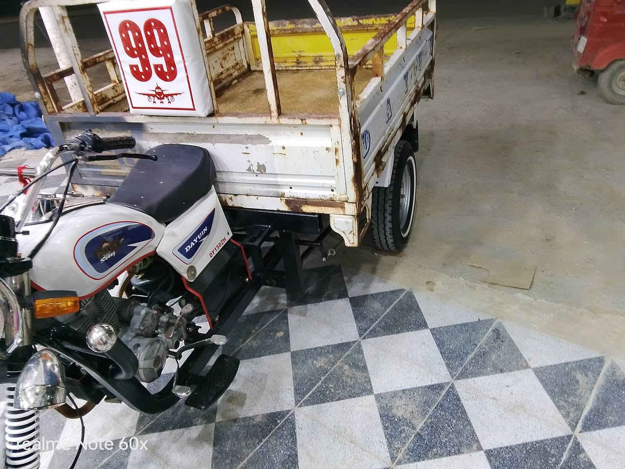 سلام عليكم شباب ستوته للبيع موديل 13اورق حتى ورقته وكيل بيه شاصي كفاله عامه بديها مامكصوص اكسن كبس تعمير جديد فقط مكينه مفتوحه مكاني ناصريه مركز السعر خاص ***********
