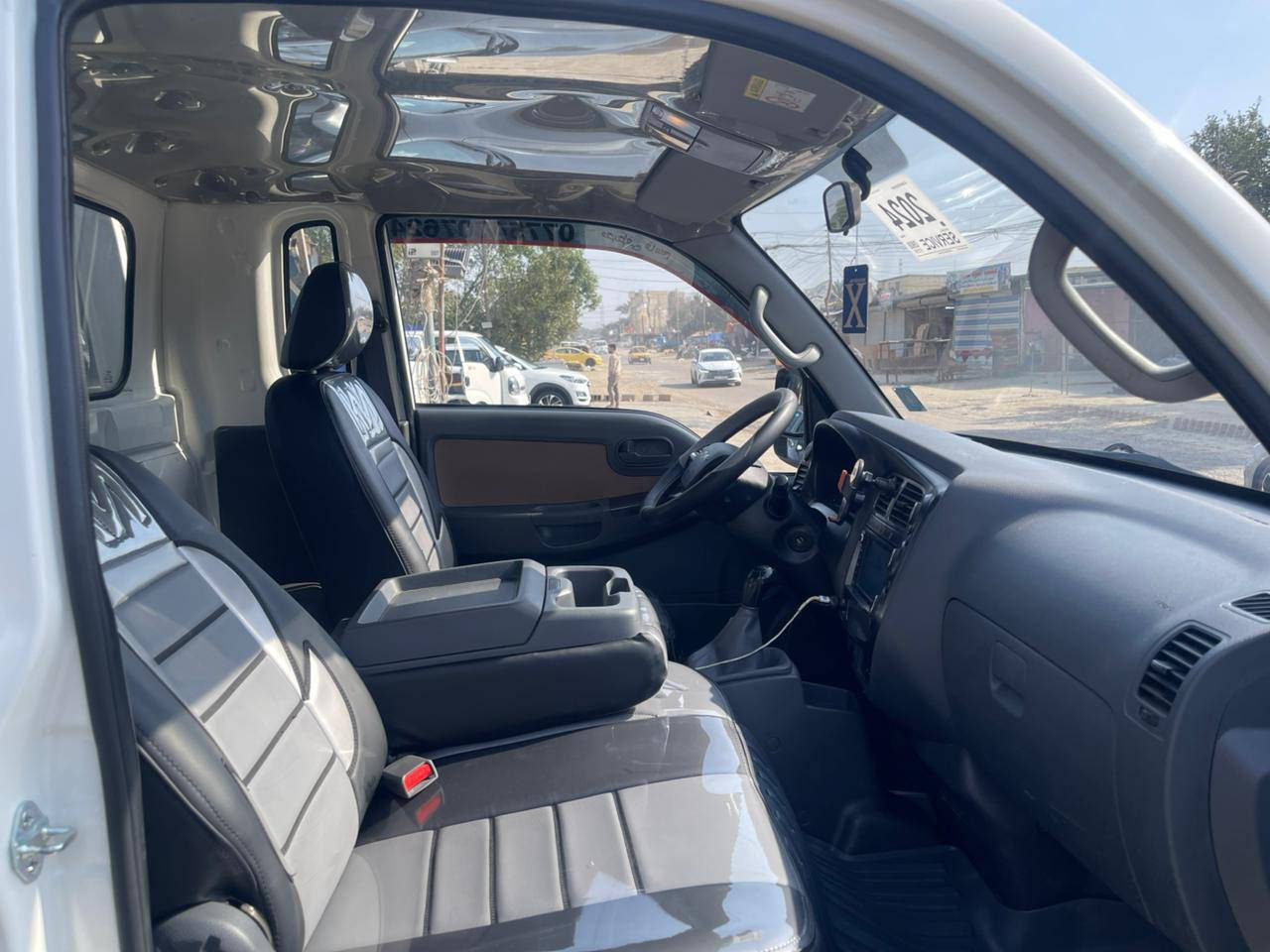 السلام عليكم
جمعة مباركة عليكم

بتاريخ 2026/2/13

تتوفره كيا فحل

 موديل 2024

محرك 4000 مفتوح

رقم بغداد

ماشية 33الف

سياره جاهزه من كلشي 

 من غلاف بدي
 
من محجر من دوشمه 
 
فوال سستم دعامية مامية وخلفية
 دبة ماء  وصندوق عده

 مبديل بيه بيند 
السعر  188 
مكان بغداد ـ الزعفرانيه 
***********  مكلف بلنشر رجاا اتصل
