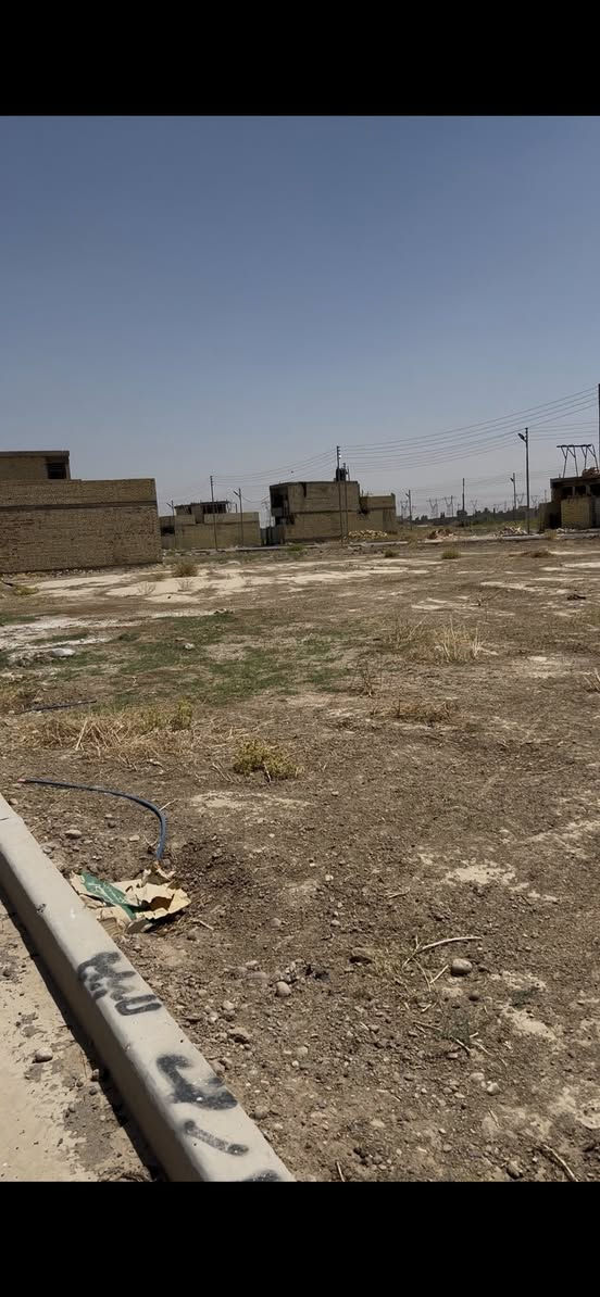 قطعه ارض للبيع. زراعي سند 25 تحويل واقرار محكمه
مساحه. 150 متر. واجهيه 9متر وربع نزال 16 متر. 

(سعر القطعه 27 مليون.) بيها مجال بسيط للشراي  

منطقه الكرغوليه النموذجيه منطقه كامله الخدمات.   

ماء  كهرباء. تبليط. مجاري. ارصفه.  شوارع. فرعيه 10 متر.

من تعبر الجسر الاخضر تاخذ على يسار شارع السايد الواحد 

عل سده. تبعد عن المشتل وبغداد الجديده 15 دقيقه 

وتبعد عن الامين  10 دقائق 

الاستفسار ***********
