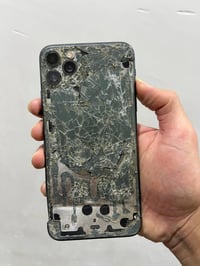 آيفون ١١ برو ماكس • محتاج شاشة وظهر • حي الأمين