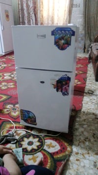 ثلاجه ٨ قدم نضيفه جداا جداا تبريد كلش زين المكان بغداد رئاست المعلمين ...