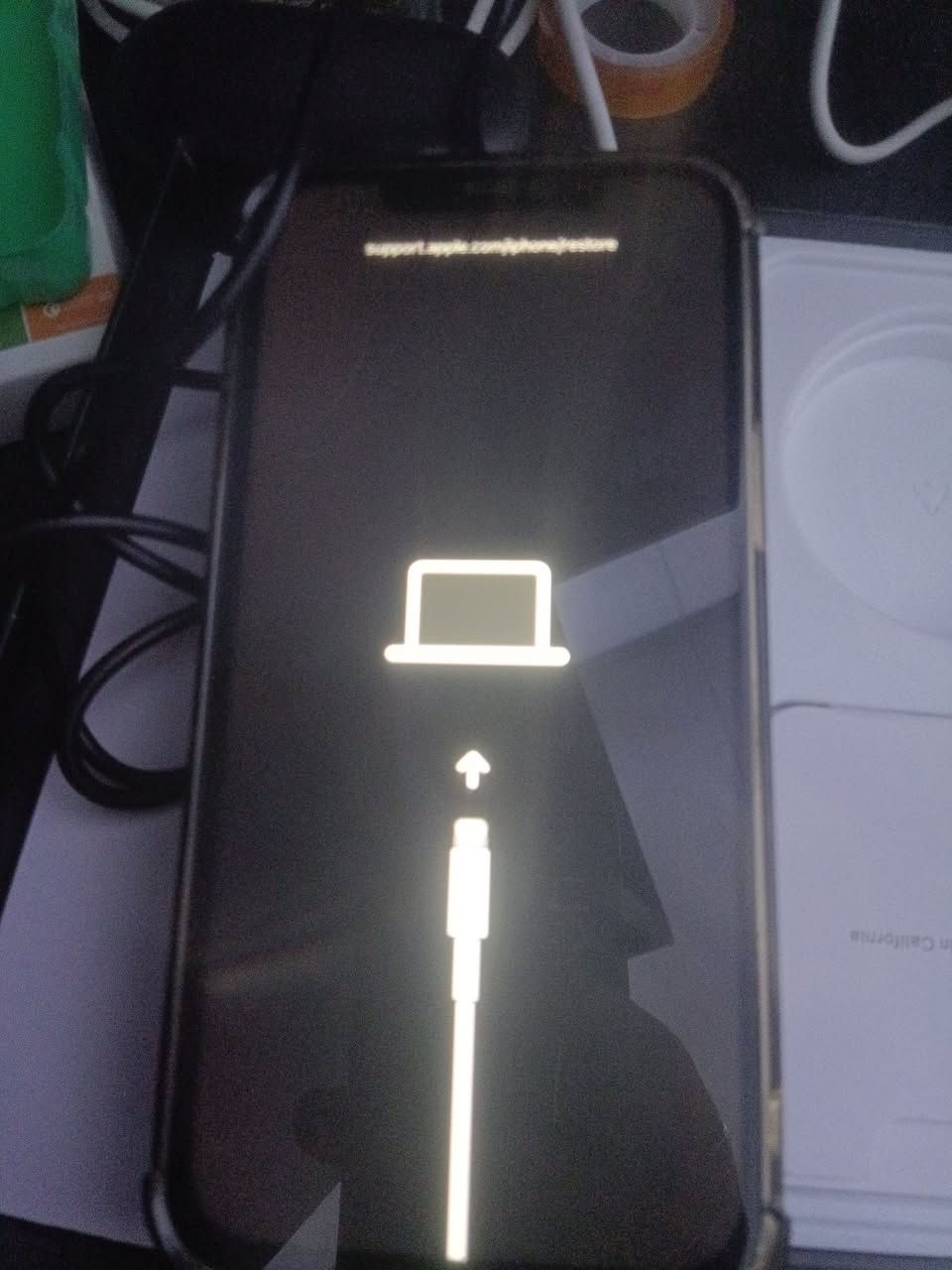 ايفون 12 برو ماكس داخل وضع سوفت
يرادلة برمجة
واليكلود موجود
جهاز نضيف
ما مبدل ولا قطعة
ذاكرة 256
بطارية 86 بلادي
سعر خاص  مكاني بغداد مدينة الصدر قطاع 26


**إذا كنت صاحب هذا الإعلان وتريد حذفه لأي سبب، رجاءا أرسل رسالة إلى الدعم الفني**