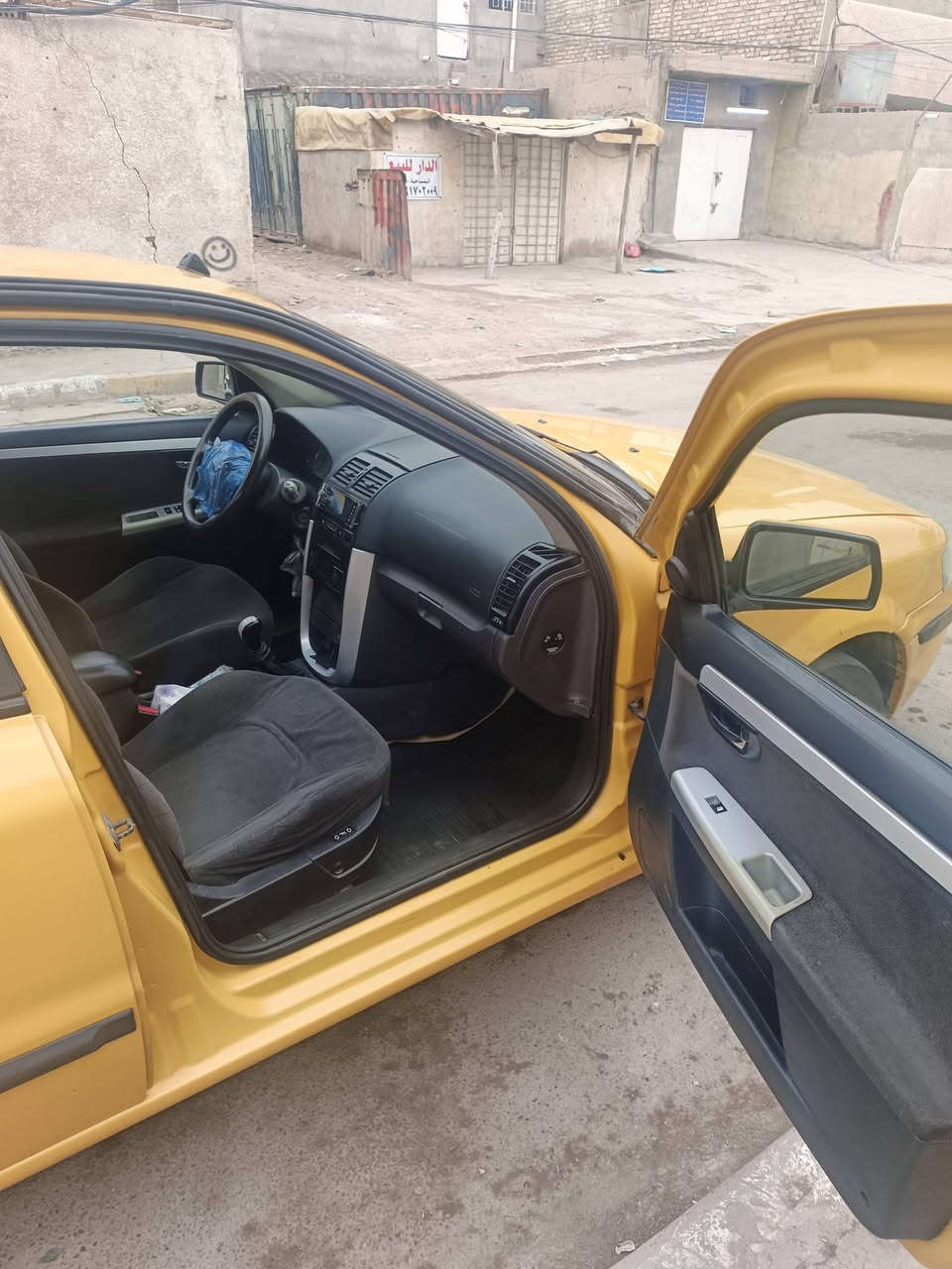 سلام عليكم سمند 2017بسمي سياره مكفوله كفالة عامه سياره مصفره هية السعر 62 و بيهة مجال حك الجيه عنوان بغداد شعب رقم ***********
