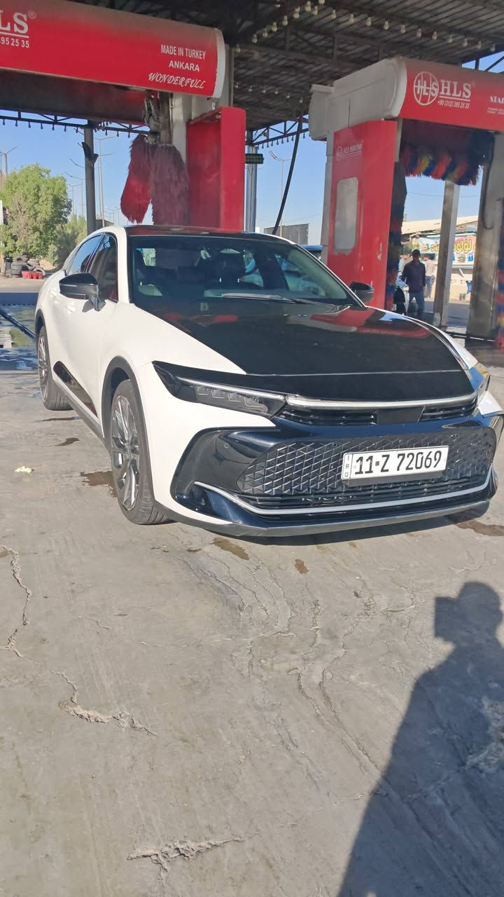 TOYOTA CROWN 2024
تويوتا كراون (ة) 2024
هايبرد
ماشية 18 الف كيلو 
رقم بغداد
مواصفات Limited:-
واحد ع واحد
بصمة
نظام المفتاح الذكي
تبريد المقاعد + كراسي جلد كهرباء
شاشة
مثبت السرعة
شاحن لاسلكي
تدفئة المقاعد 
المصابيح الأمامية5 عدسات + ليد
سقف جام
الكاميرا دوارة 360 درجة
رادار 360 درجة
مستشعر وقوف
تدفئة مقود القيادة
إغلاق الأبواب الناعم
فول تحكم ستيرن
لوحة قيادة الكتروني 
مانع للانزلاق 
هاند بريك بصمة 
اوتو هولد 
سماعة JBL
تبريد خلفي امامي 
مانع تصادم خلفي امامي 
رادار جانبي
V4 (2.5) engine 
Hybrid 
  
سونار  المندلاوي وية الصور
السعر265 ورقة
مكان السيارة بغداد الحارثية 
***********
***********
