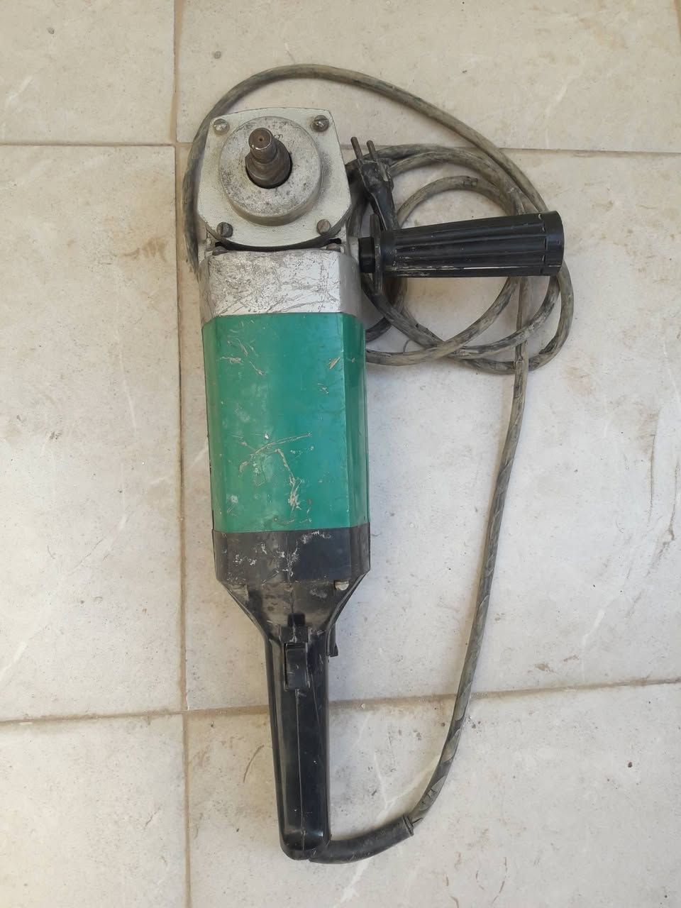 كوسره ٢٠٠٠واطskil هولندي +كوسره ١٧٠٠واط قرش صيني اثنينهن شغالات عل الفحص . 
بسعر ٥٠/الف دينار كوسره skil هولندي . 230mm حجر .
بسعر ٢٥/الف دينار كوسره قرش صيني  .180mm  حجر .
تصفية مخزن متروكات. ولا تدفع فلس شرط إلا تفحص.


**إذا كنت صاحب هذا الإعلان وتريد حذفه لأي سبب، رجاءا أرسل رسالة إلى الدعم الفني**