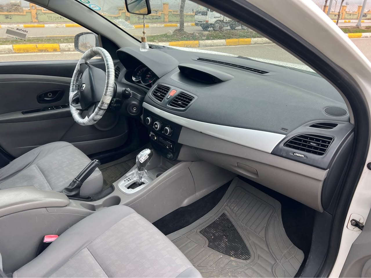 بە ناوی خوای گە ورە
رینۆفلۆنس
2011گیرتۆماتیک گیرو مە کینە ی بە شە رت
دیناریک مە سرە فی نیە  دە عموو لیدرانی نیە  1پارچە ی بۆياخە بئ ناو گرتن 70گە لا و مە جالیکی برایە نە
لە هە لبجە ی شە هیدم
ژم*********** حلبجة, السليمانية
