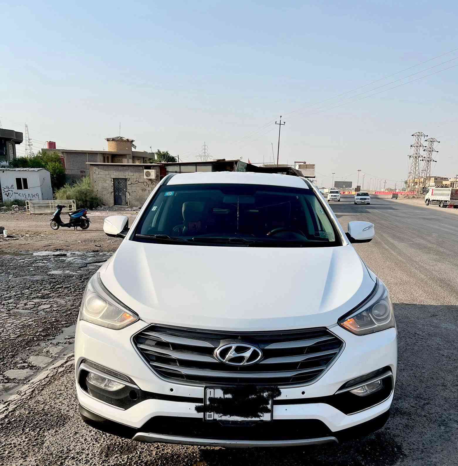 السلام عليكم…. سنتافي موديل 2018 وارد امريكي لون ابيض صدفي حادثها بچم امامي وبداية التكمة الامامية مالت السايق تعديل بسبب النقل والتحميل وبيها رشات صبغ قليلة الربع الجوة من باب خلفي عكس السايق صبغ اثر رصعة وشوية من الچاملغ الخلفي عكس السايق تعديل وصبغ  اللغود والشواصي مكفولات محرك GDI 2400 محرك وگير كفالة السيارة ماشية  50 الف ميل حقيقي السيارة سبورت گير اوتو وعادي مانع انزلاق وضع منحدرات حساس امامي وخلفي  تبريد امامي خلفي شاشة صغيرة وشاشة اعطال لايت زنون 5 راكب السيارة حلوة ونظيفة استخدام موضف رقمها بصرة حرة مداور بأي وقت
سعرها 140 وبيها مجال الخاص مفتوح ورقم التلفون مفتوح اتصال او واتساب *********** مكان السيارة البصرة القرنة
