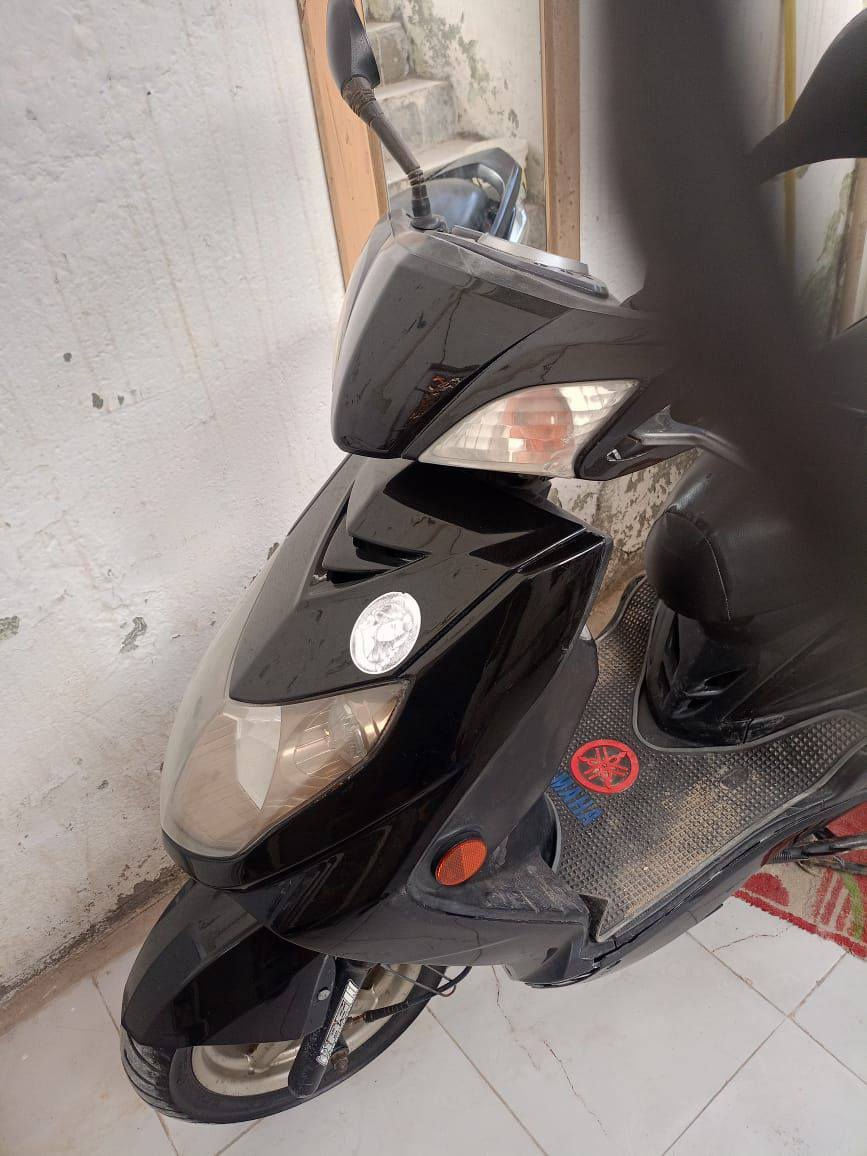 السلام عليكم دراجه البيع سكنس فحل نوزل مكينه خرسه كله شغال كله بلادي مكاني حله رقمي ***********2
