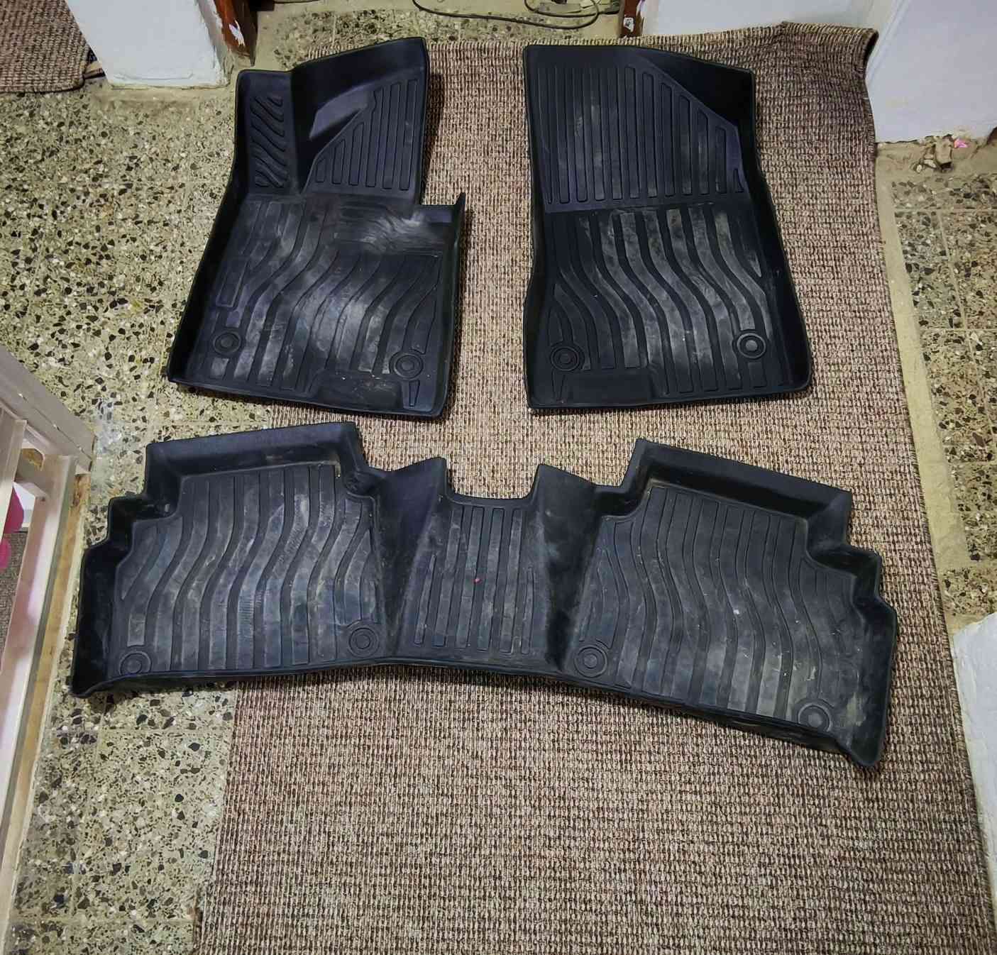 سلام عليكم كاعيات حوضية مال k5  ومالةصندوك للبيع سعر ٦٠ الف مكاني شعب ***********
