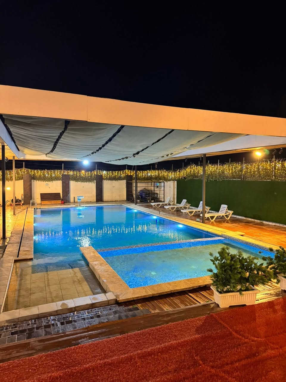 مزرعة للإيجار اليومي 🏡🌳
📍 الموقع: بغداد – هور رجب 

✔️ أجواء هادئة ومناسبة للعوائل

✔️ مساحة واسعة وخدمات متوفرة

✔️ مثالية للراحة والونسة

📌 للحجز والاستفسار يرجى الاتصال أو المراسلة على واتساب: 

 📞 ***********

 موثق في تطبيق اجرلي لسياحة المزارع في العراق 🇮🇶
