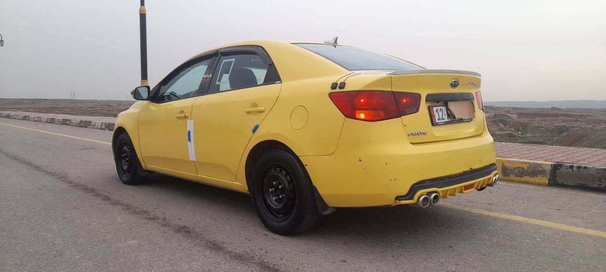 للبيع... كيا فورتي 2010 الضرر جاملق امامي جهة اليسار بيه داخل، رقم جديد شرط التحويل غرامات وهيأه مدفوع ***********
