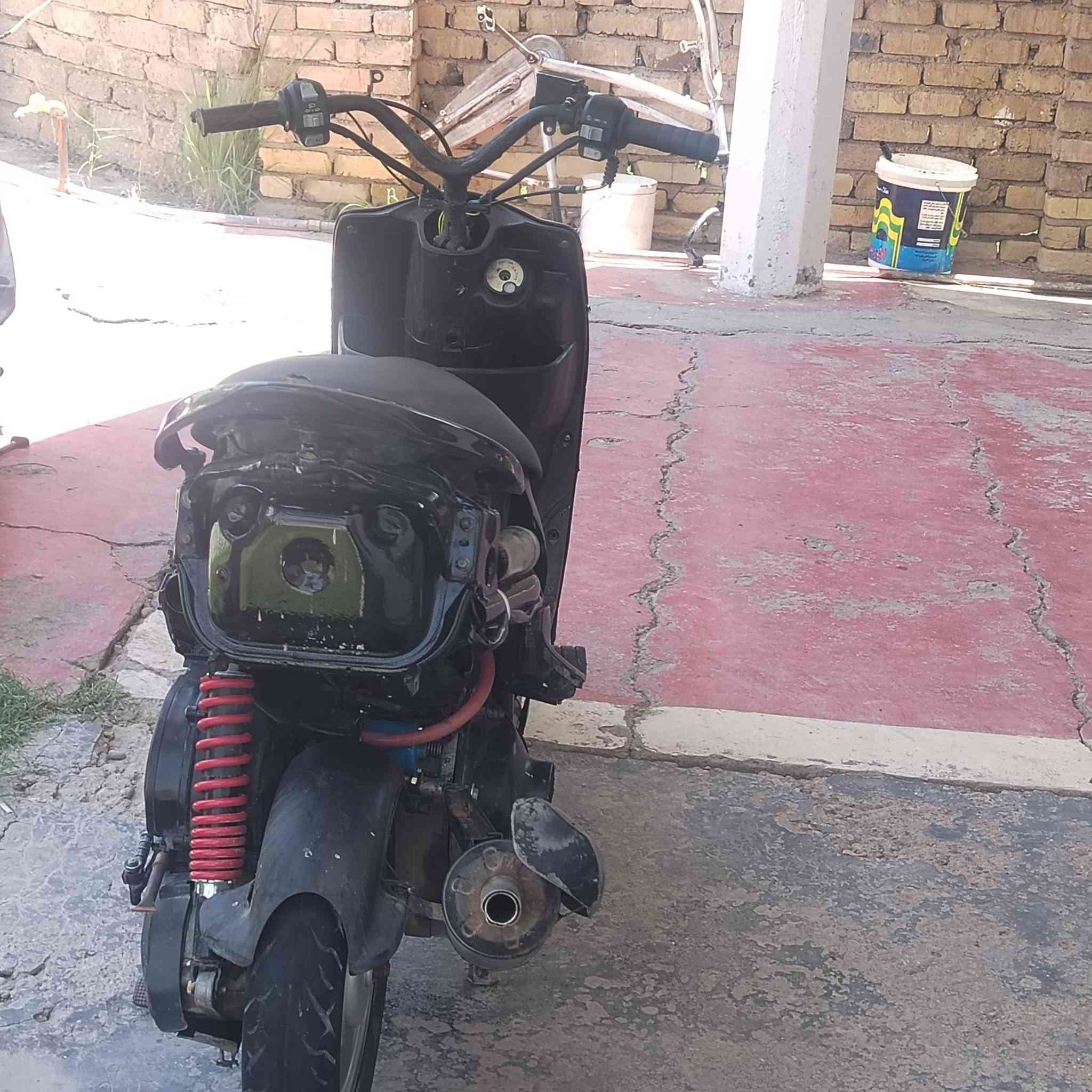 السلام عليكم درجة ماكس عدله للبيع نكره سلف بوشه 55شلعه ومعدل فول كلجات رياضي السعر 375وبيه مجال قليل مكان حله حي الجزائر للستفسار اتصل ***********
