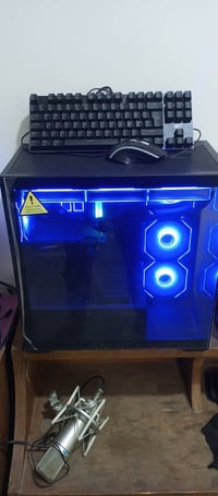 كيس • معاه كيبورد وموس • مواصفات جيدة