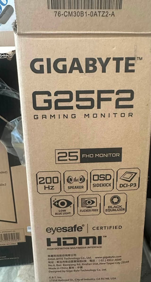 المعالج (CPU): AMD Ryzen 5 5500 (يحتوي على 12 معالجاً منطقياً/مساراً وبسرعة تقارب 3.6GHz).

 الذاكرة العشوائية (RAM): بحجم 16GB (بدقة 16384MB RAM).
Ssd 500gb

 الشركة المصنعة للوحة الأم (Motherboard): ASUS
Prime B450M-kll

 نظام التشغيل: Windows 10 Pro 64-bit.

كرت الشاشة (GPU): NVIDIA GeForce RTX 3060.
 ذاكرة كرت الشاشة الفعلية (VRAM): بحجم 12GB ( بدقة 12115MB).

Psu 500 w


**إذا كنت صاحب هذا الإعلان وتريد حذفه لأي سبب، رجاءا أرسل رسالة إلى الدعم الفني**